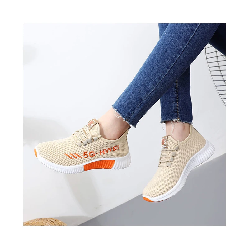 Производители YATAI поставляют черные женские повседневные туфли на платформе с дышащей и поглощающей пот