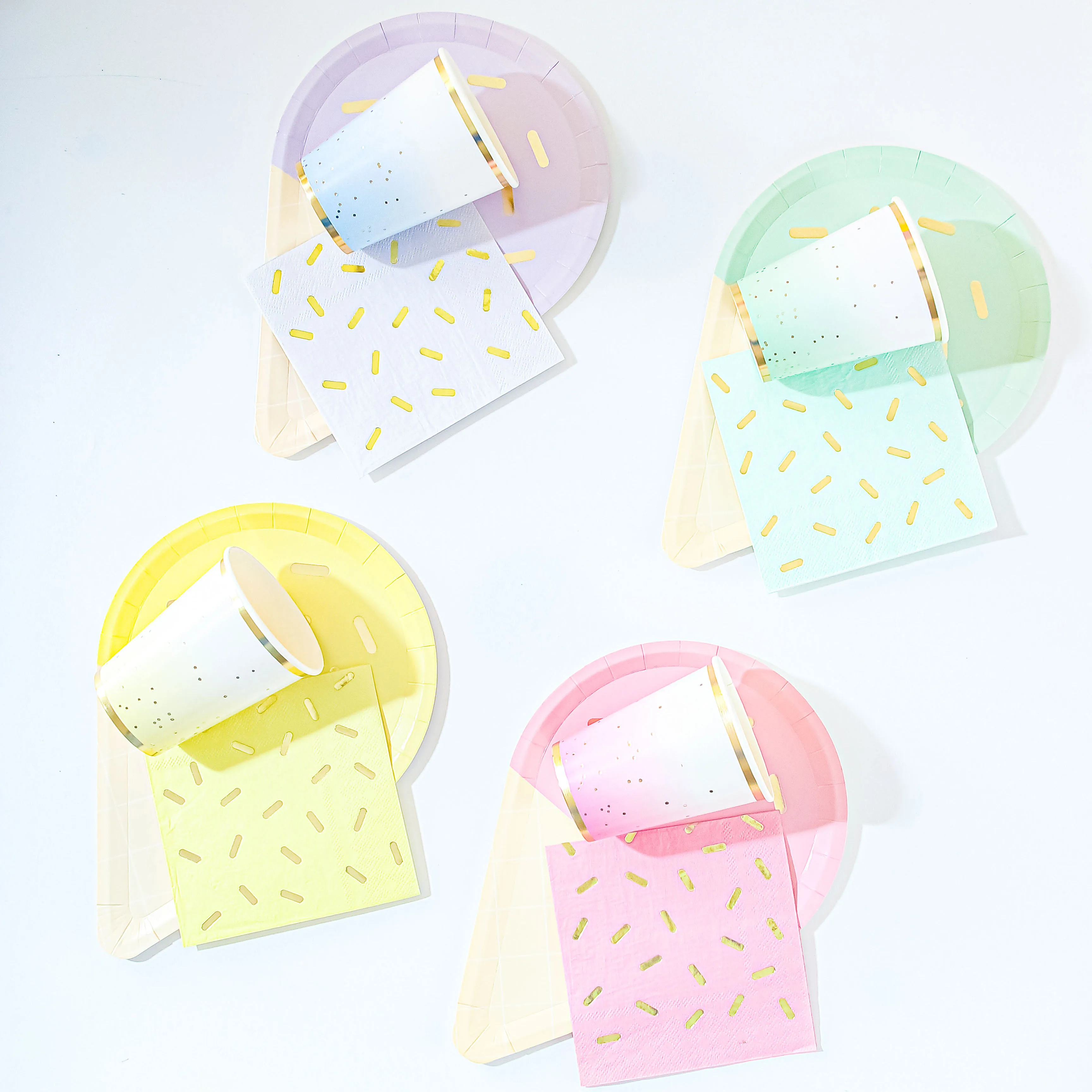 8pcs Cartoon Macaron Colored Ice Cream Shape Disposable Birthday Party Paper Plates Cute Sundae Party Tableware Supplies