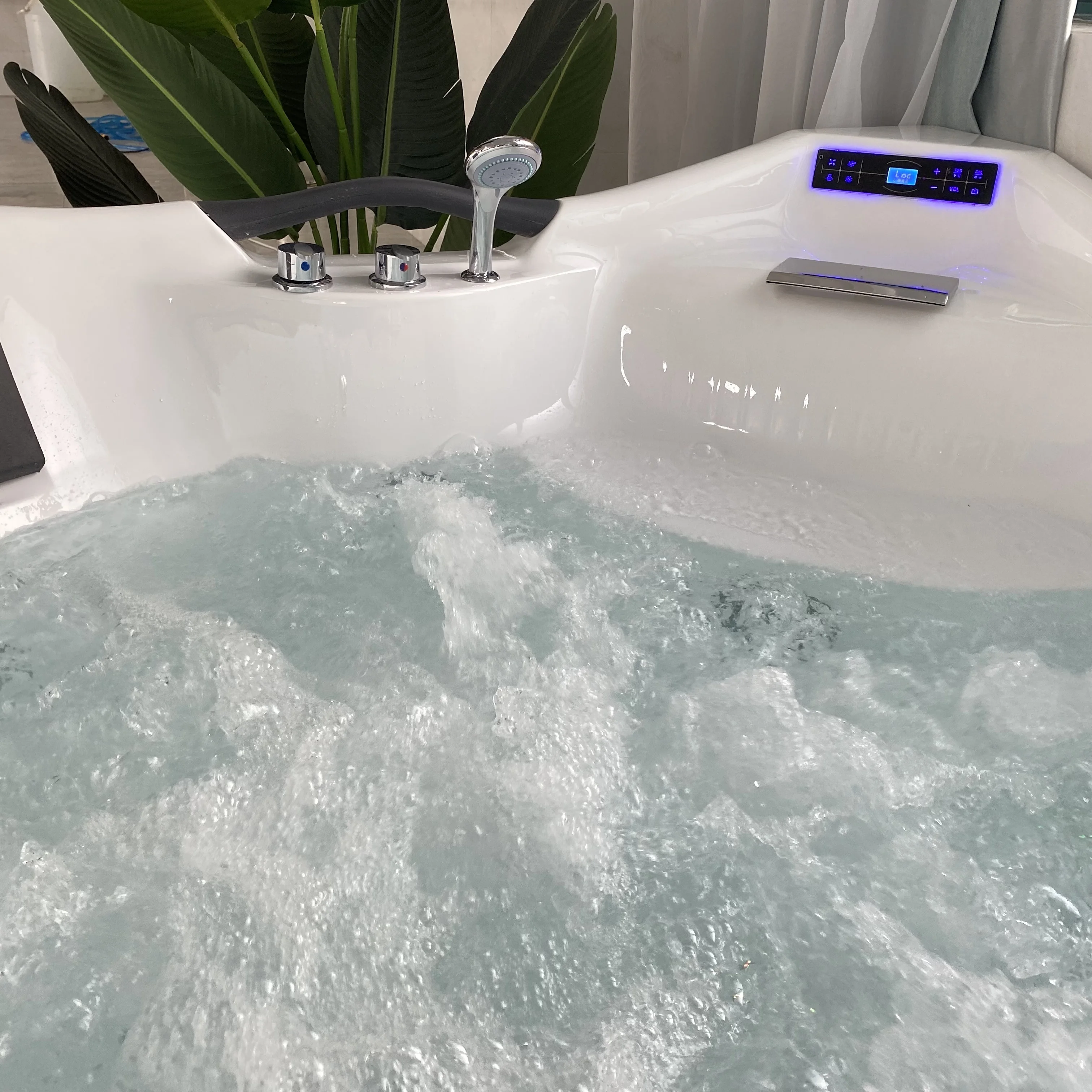 Wholesale Acrylic Massage Bathtub with Handle Deep Jetted whirlpool Bath Hot Tubs Big Spa for Two Person