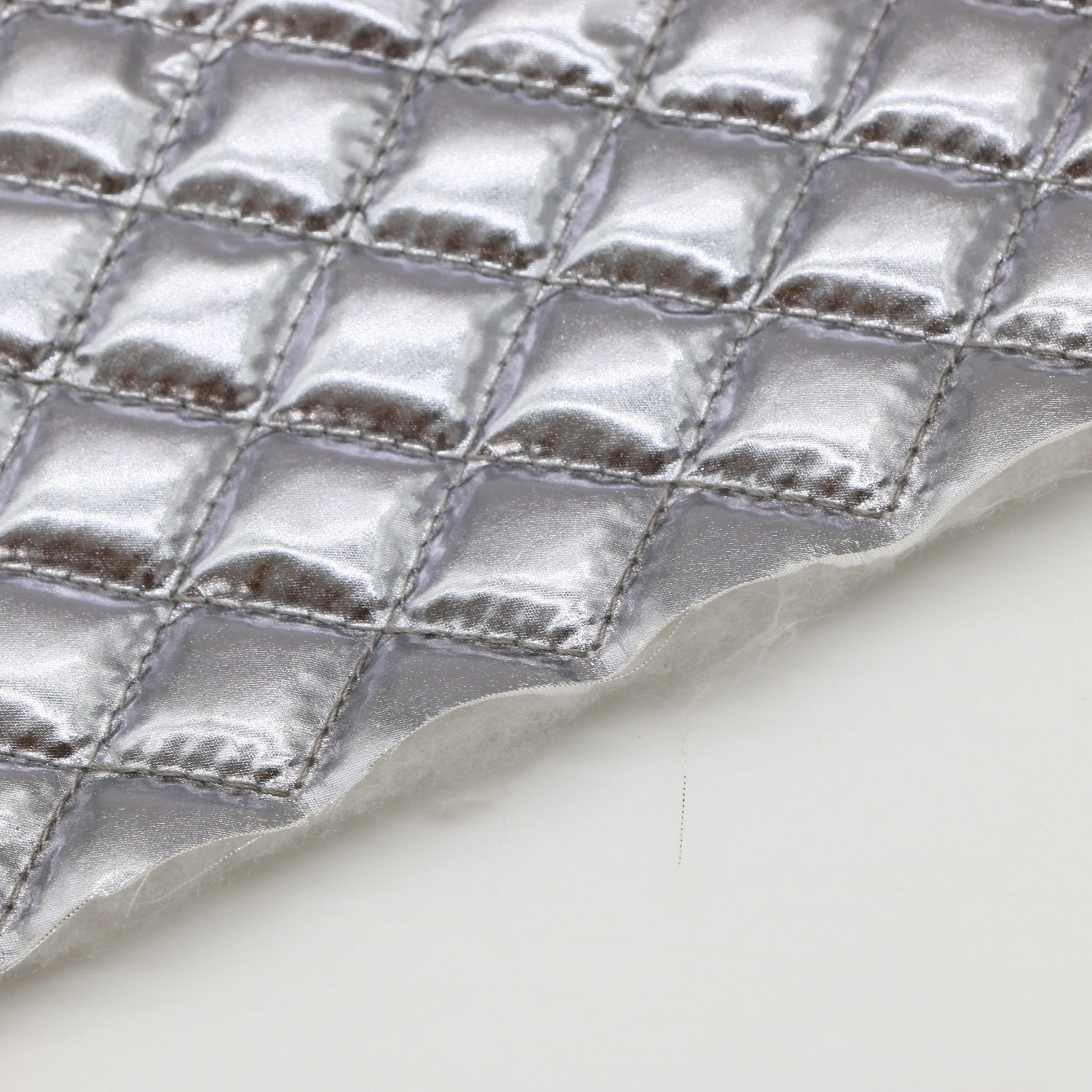 High Quality Waterproof 300T 100% Polyester Taffeta Silver Bronzed Diamond Quilting fabrics
