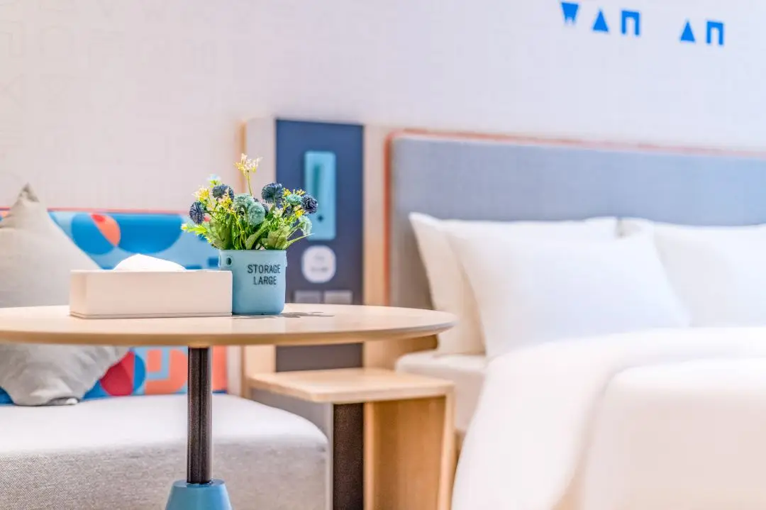 Modern Hotel Bedroom Furniture Wooden & Metal customized Furniture Best Price from factory  Resort  Apartment bedroom furniture