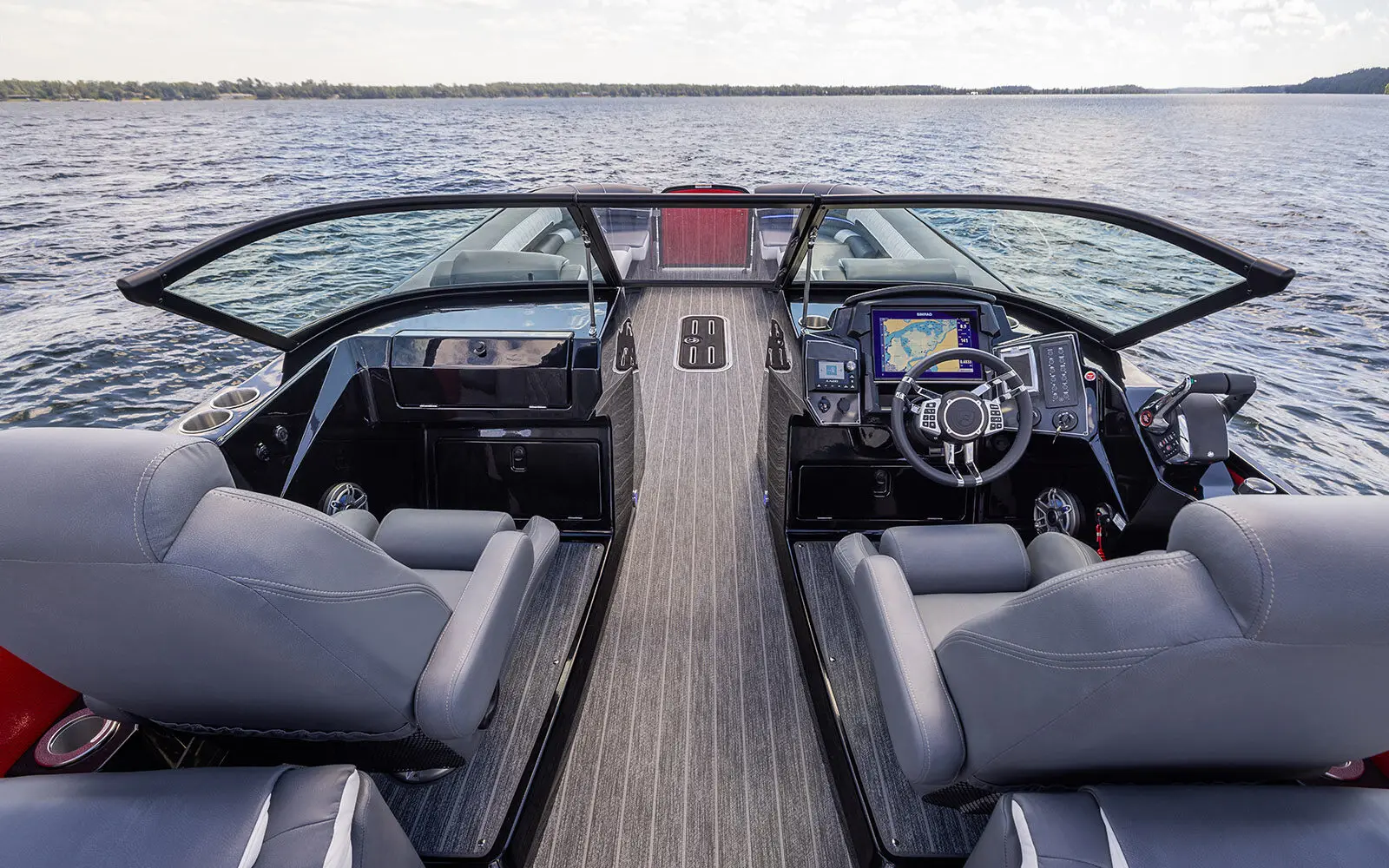 Customizable 27FT Luxury Pontoon Party Boat with High-Quality Fiberglass for Water Recreation and water sports