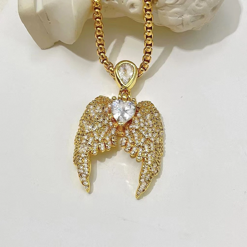 Dazzling zircon cross pendant necklace