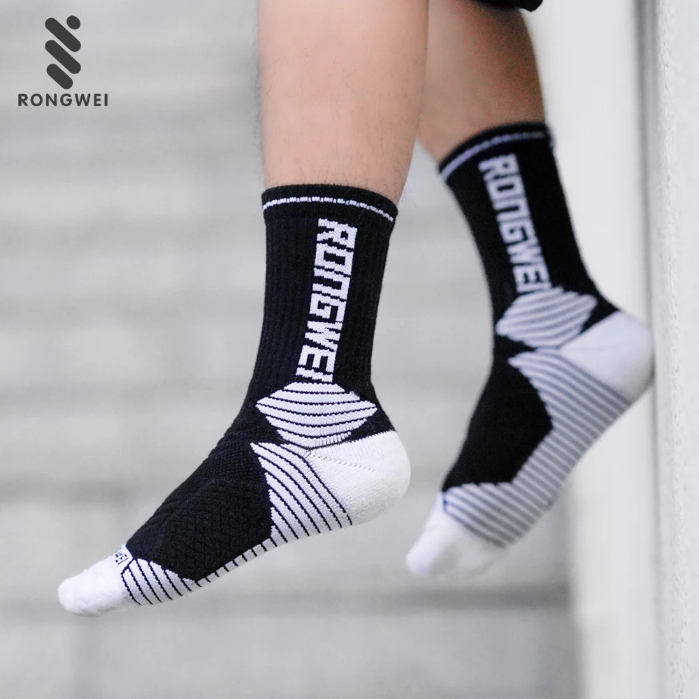 2024 New Design Custom Logo  Outdoor Fashion Sports Team Basketball Socks