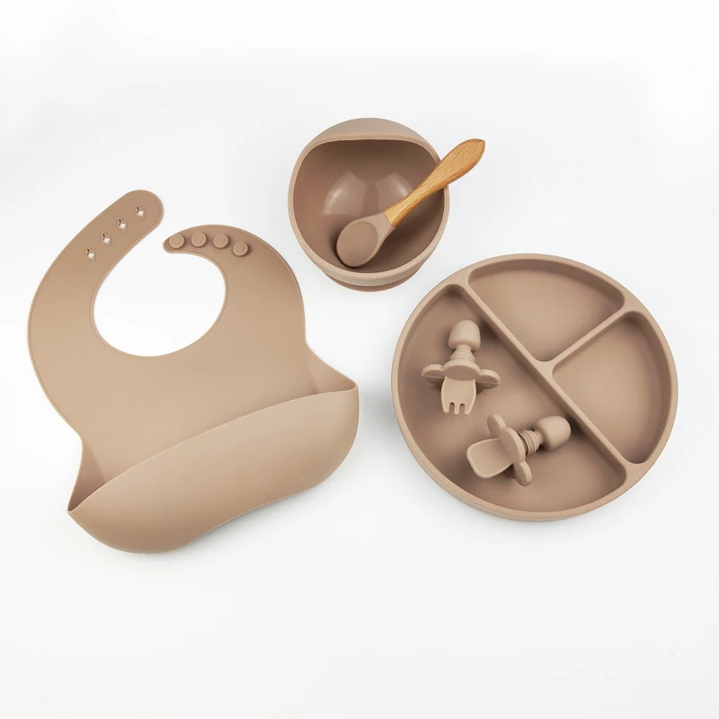 Eco Friendly Yellow Printed Baby Silicone Rubber Bib Bowl Spoon Fork Cup Silicone Set