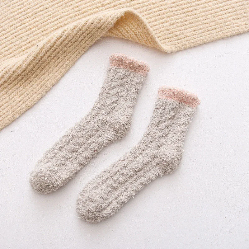 Unisex women winter women luxury custom cute cozy fuzzy fluffy slipper socks with grip