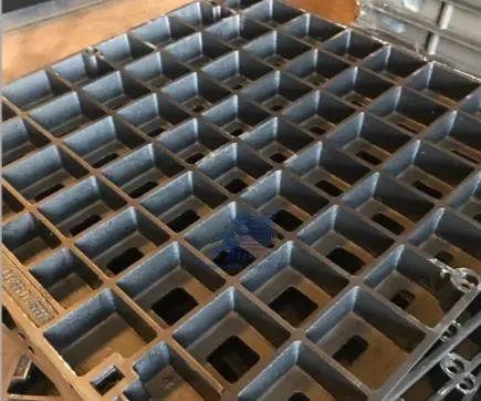 B125 Ductile Iron Manhole Cover and Frame Made of Ductile Iron 500-7, 600-3      B125 Ductile Iron Manhole Cover and Frame