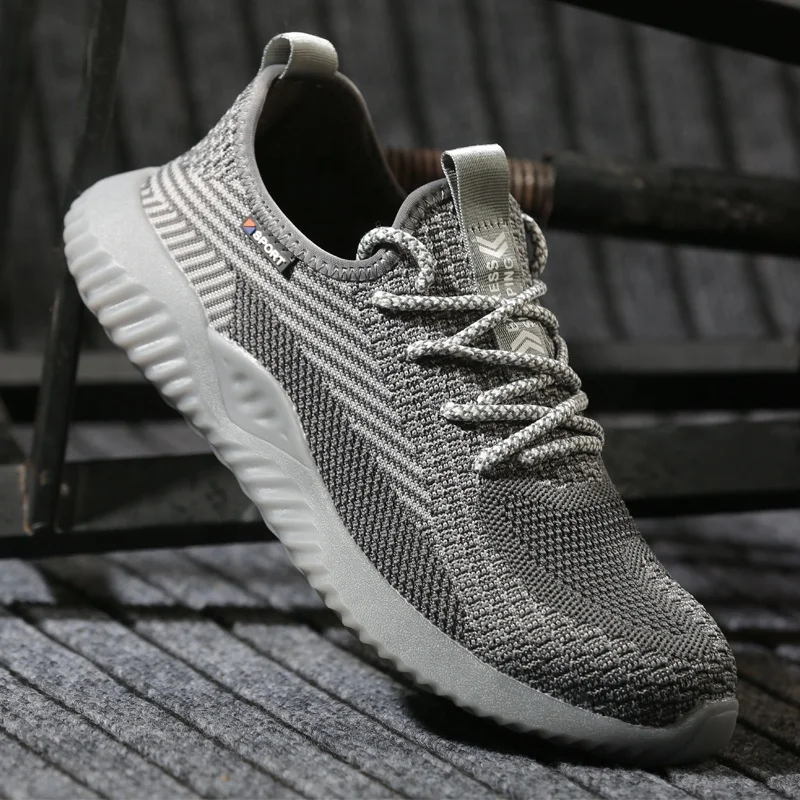  Воздухопроницаемая легкая защитная обувь Flyknit для мужчин и женщин со стальным