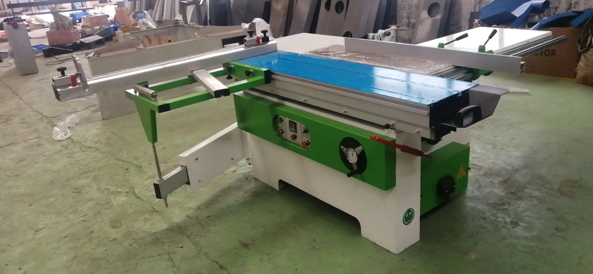 1.6m Sliding Table Saw Machine Cutting Plug-in board