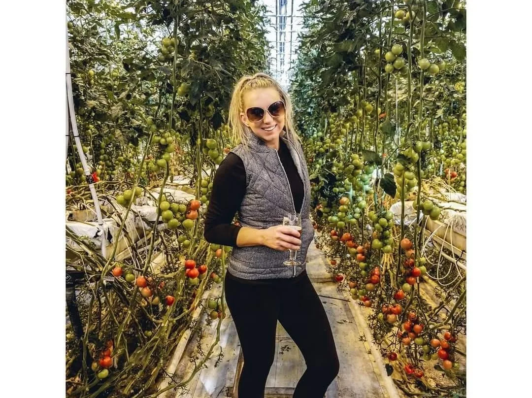 Micro PE pipe 3/5mm blackinside and white surface tube four branches arrow dripper for garden automatic irrigation system