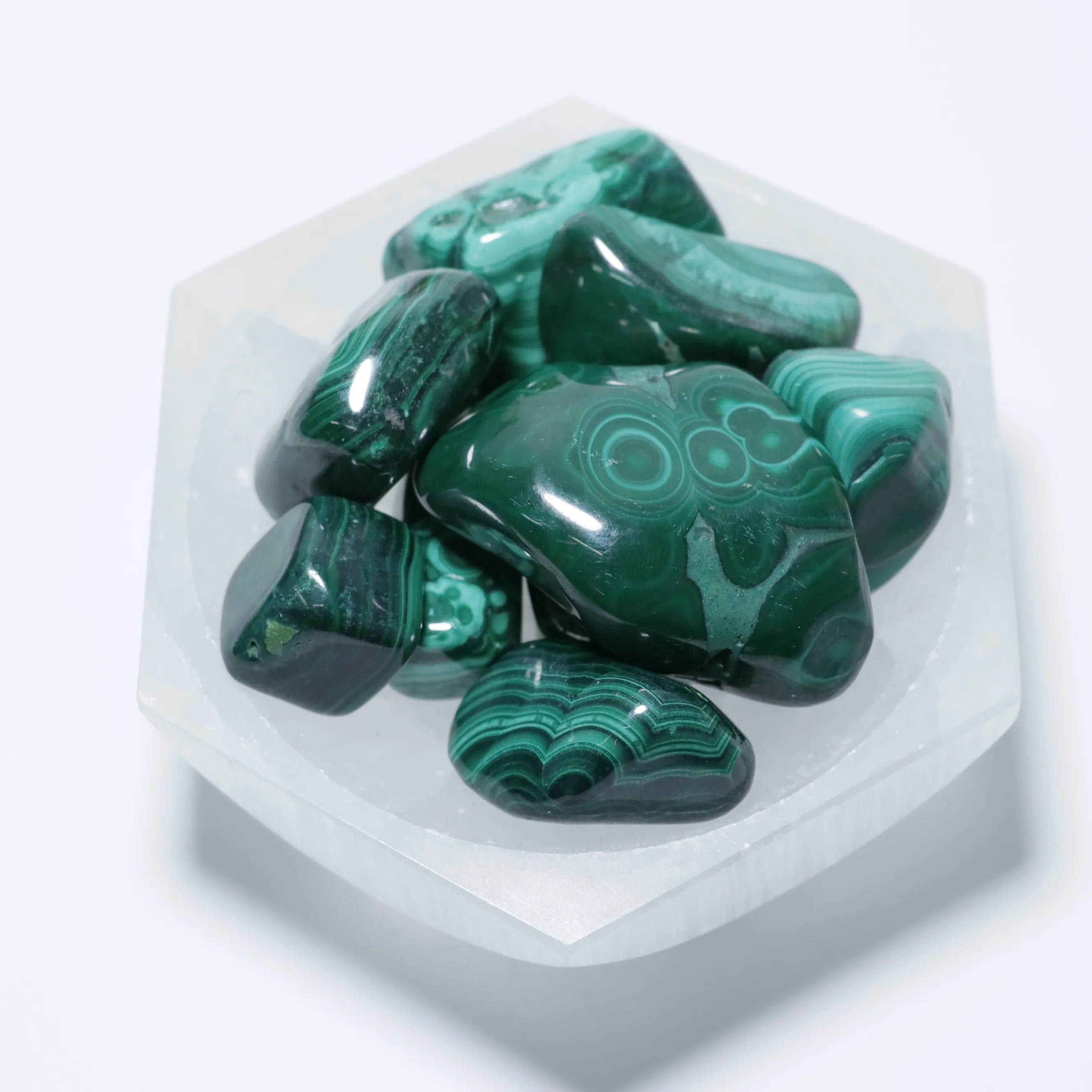 Wholesale best quality crystals healing stones gemstone green malachite tumbled stones for christmas decoration