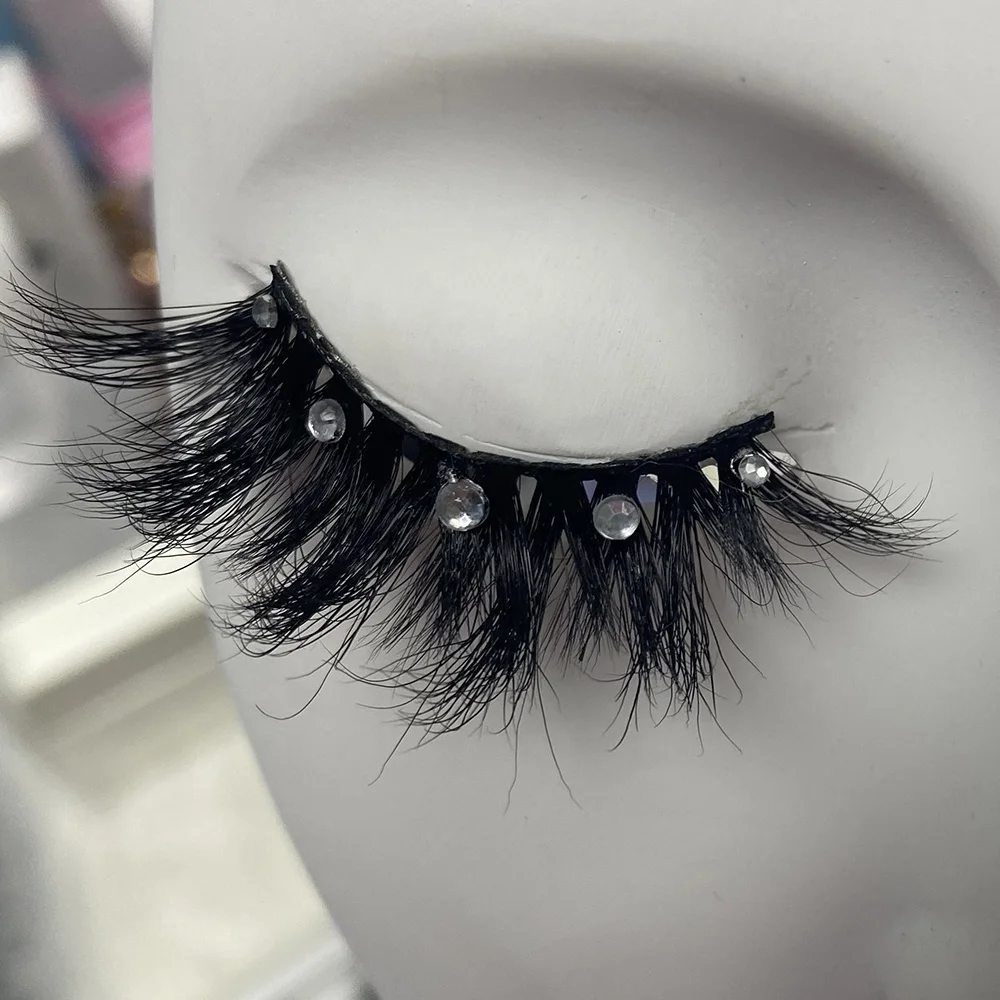 2021 Summer trend 3d faux vegan mink other eyelashes wholesale private logo fancy diamond mink lashes with butterfly on them