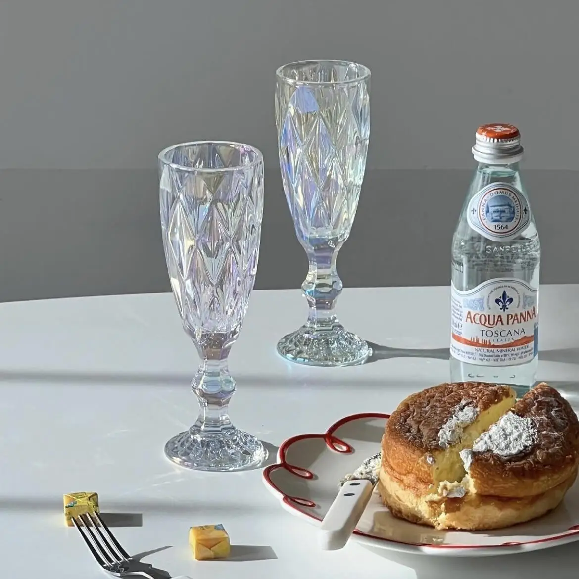 tall glass diamond red wine wine champagne cognac whisky dessert wine cocktail glass