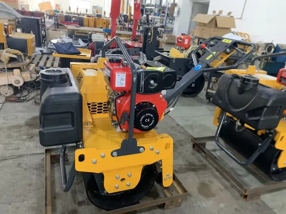 Small Vibrating Walk-Behind Single Drum 300Kg Diesel Engine Compactor Roller Road Roller Machine Road Rollers For Parking Lots