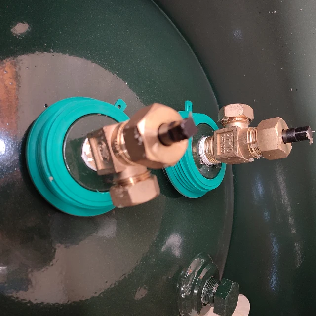 Low price of more professional steel  chlorine gas cylinder 800L