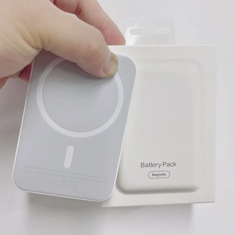 Newest For Battery Pack QI Mag-safe 5000mAh Power Bank 5w Wireless Charger With Mag-netic for iphone outdoor charging