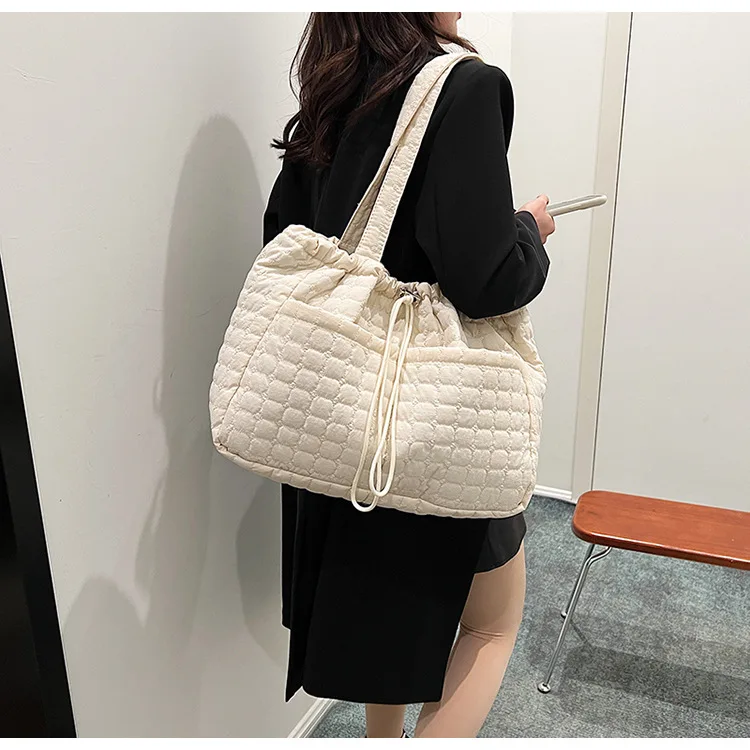 Large Carryall Puffy Cotton Shoulder Bag Lightweight Oversize Quilted Puffer Travel Tote Padded Cotton Drawstring Puffer Bag