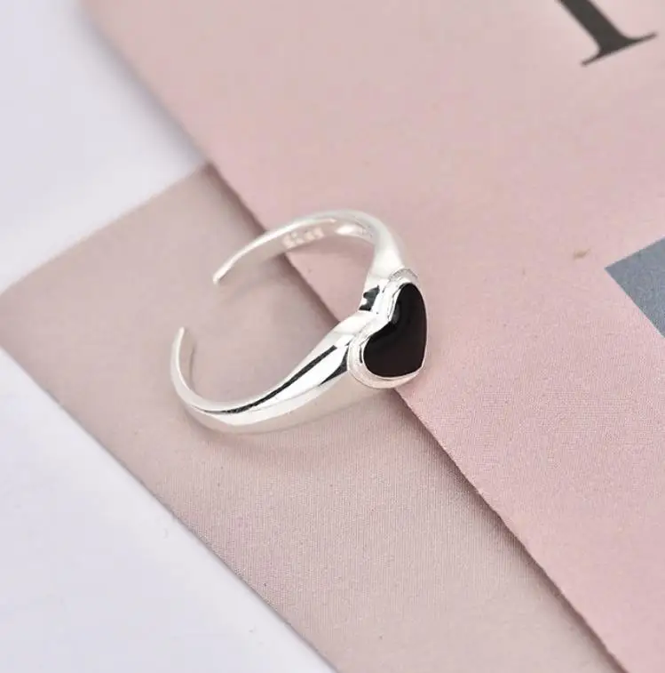 
Creative black love female ring retro temperament tear point opening old jewelry 
