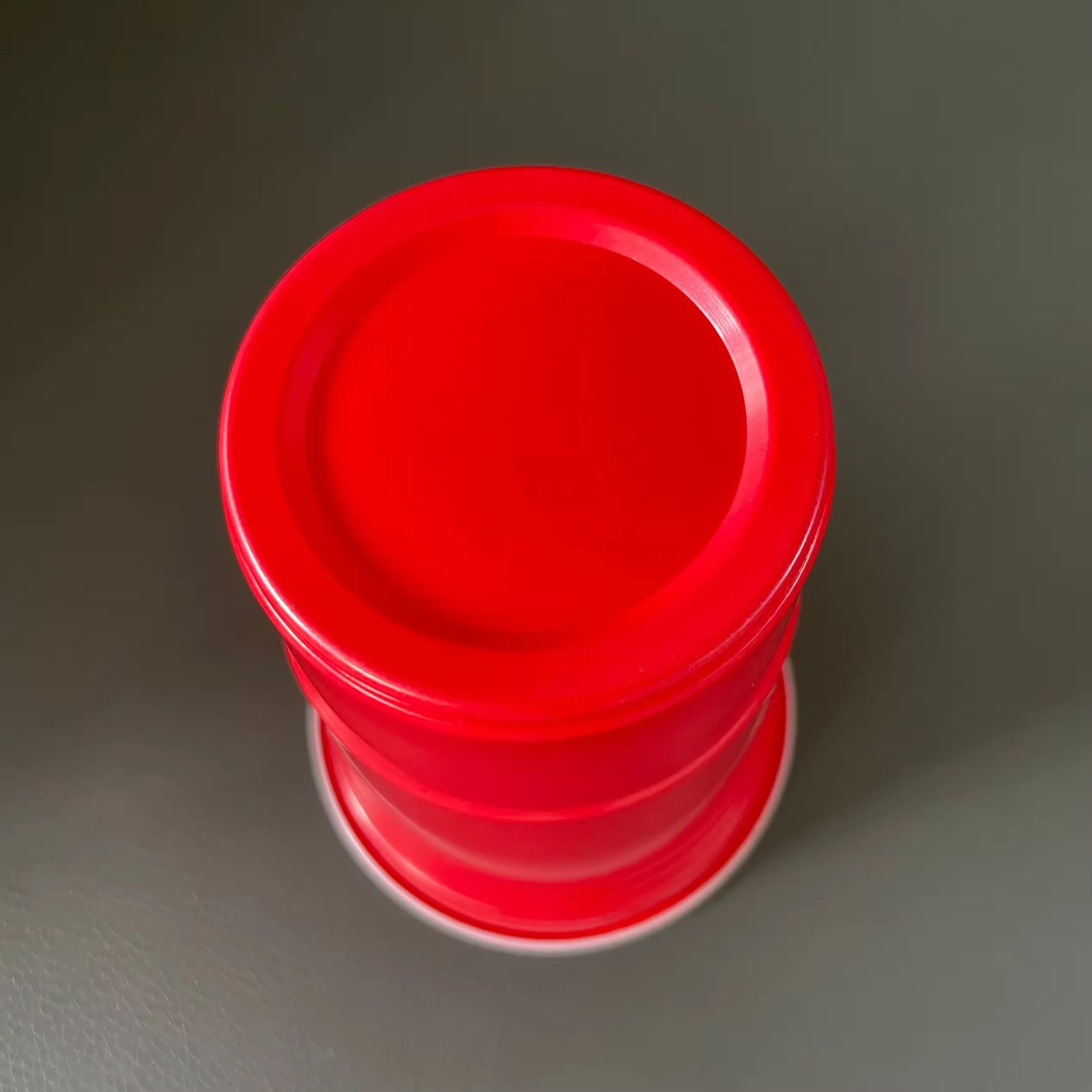 Sturdy and Recyclable Red Blue Plastic  Beer Pong Cups for Disposable Party Cup Or Toss Beer Pong Game