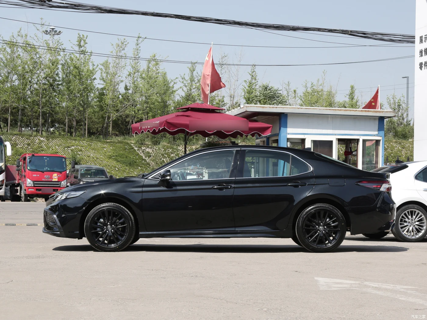 2023 New Toyota Camry Gasoline Car Fuel Cars 2.0T Version Petrol Car with 8AT 8-speed Automatic