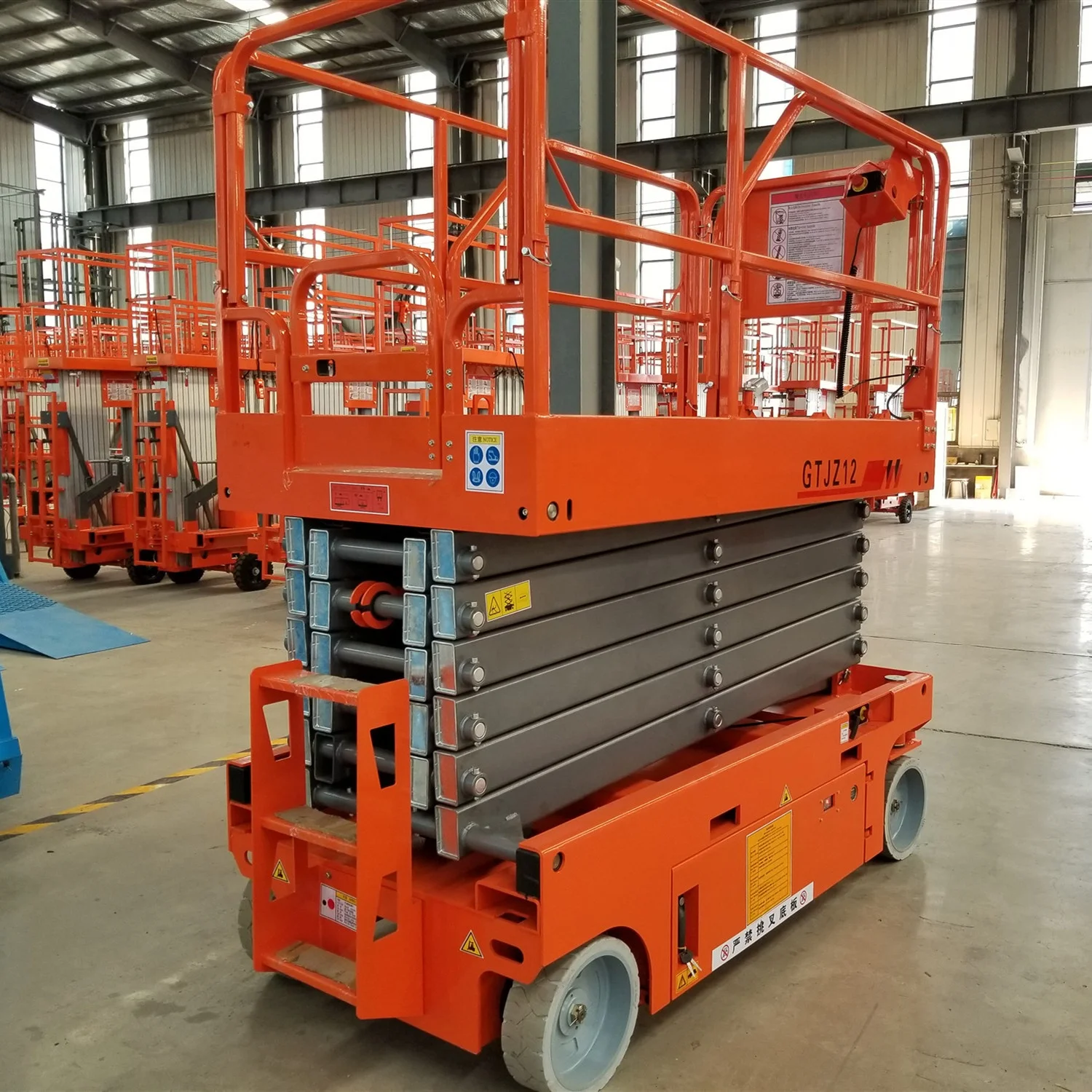 8 м ~ 14 м электрический самоходный ножничный подъемник платформа