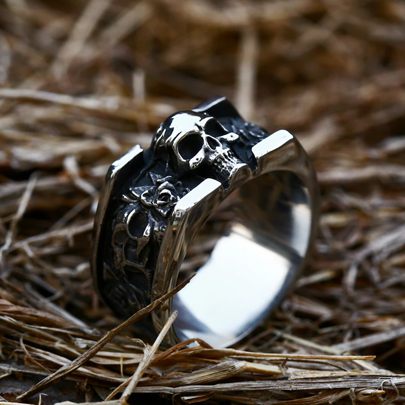 SS8-899R Stainless Steel Men Rings Domineering Simple Hiphop Skull Devil Punk Gothic Ring For Biker Boy Creativity Gift