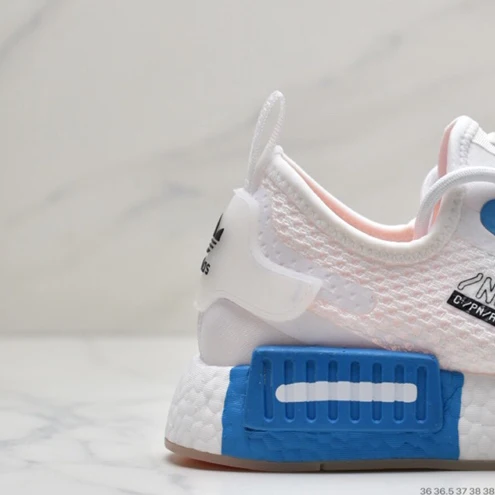 Беговые кроссовки NMD R1 V2 для прогулок на открытом воздухе мужские удобные спортивные