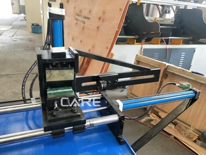 Automatic tube swaging machine for sale with hydraulic feeding facility