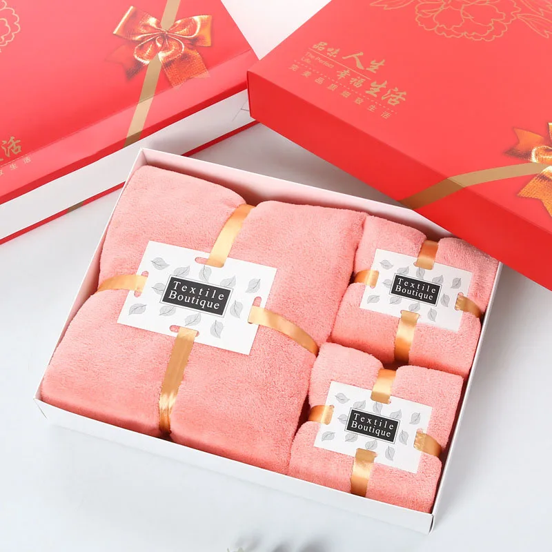 Оптовая продажа современный стиль принцессы однотонное полотенце из кораллового бархата банное в подарочной коробке набор с индивидуальным логотипом свадебное для рук
