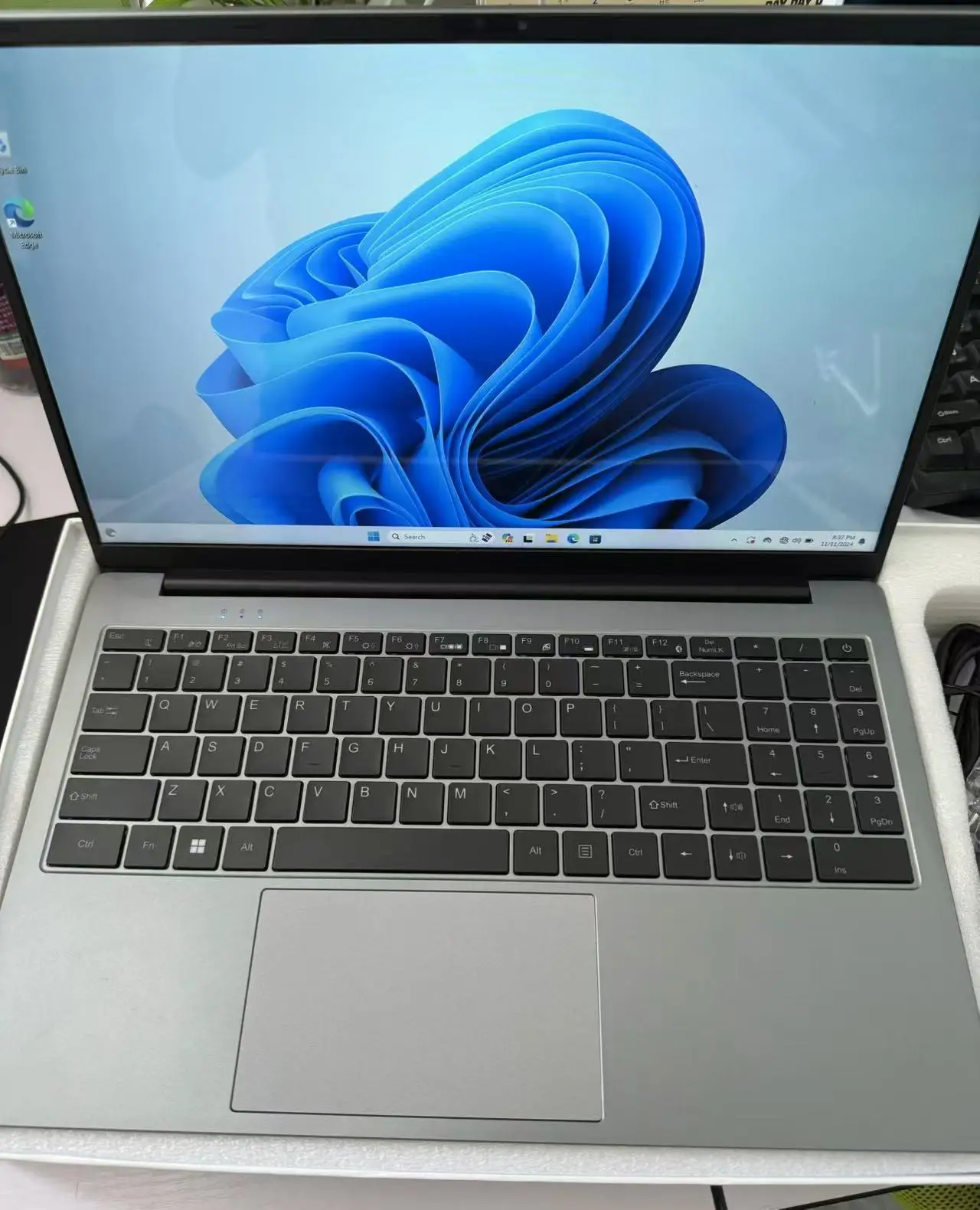 15.6 inch  brand laptop win11 totally new laptop intel i5 16G RAM for business 2.4GHztop