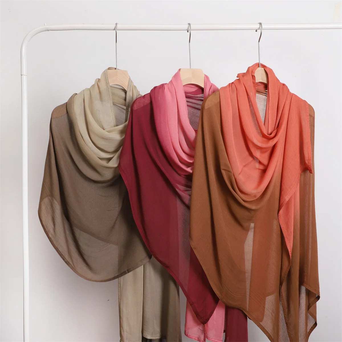 Sharut Wholesale Ombre Modal Hijab Scarf Cotton Viscose Rayon Modal Woven Printed Shawl Hijab Shawl Printed Tie Dye Modal Hijab