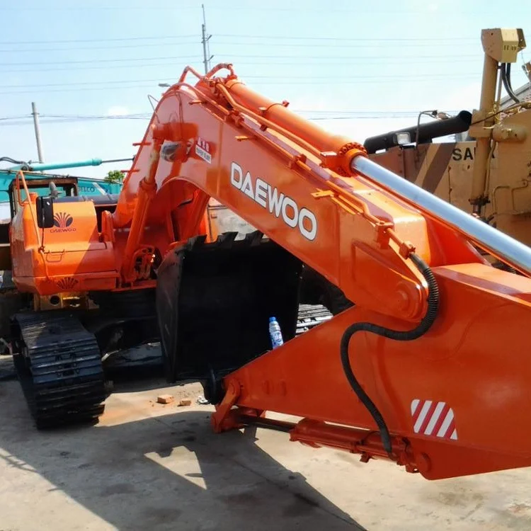 High Quality Daewoo 220-5  Used Crawel Excavators In Low Price For Sale