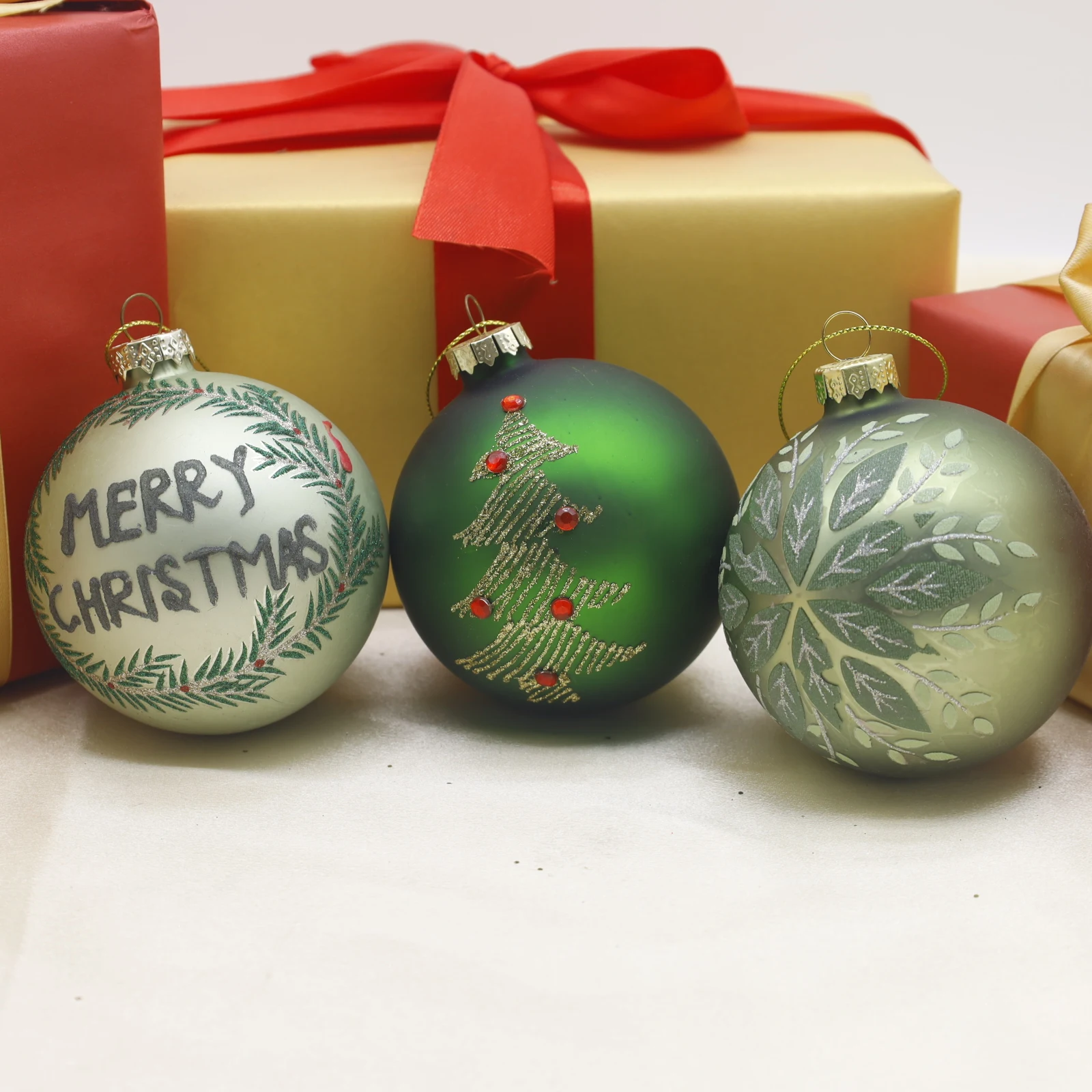 2024 новый дизайн 8 см стеклянный шар для рождественских подарков ручная роспись рождественские украшения