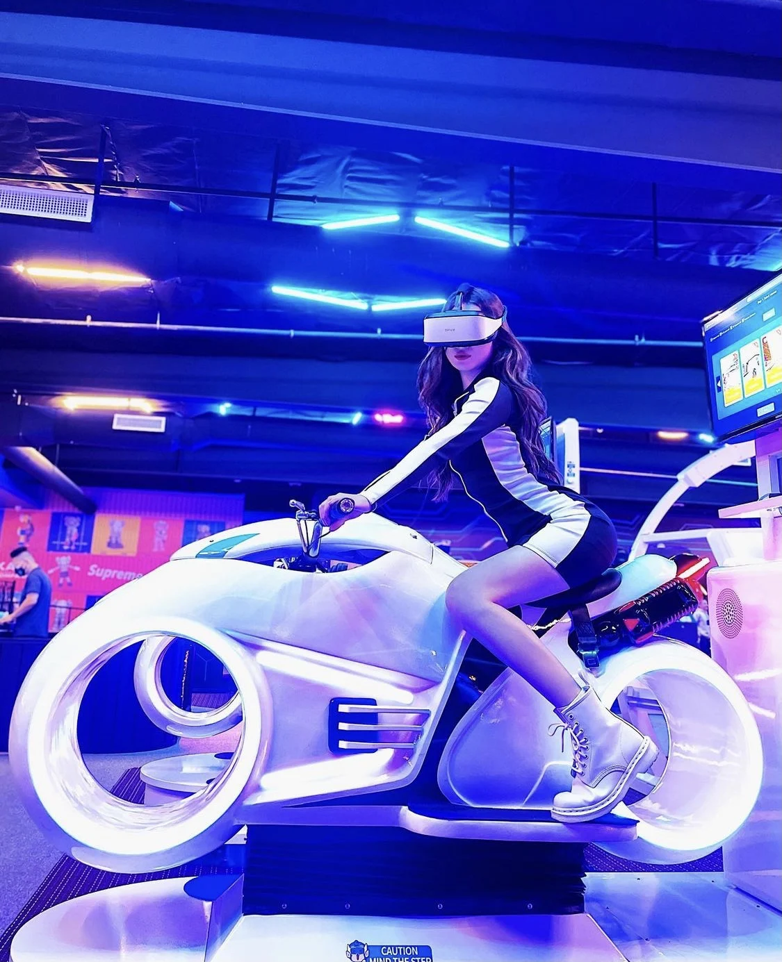 Game fair attractive Virtual reality vr game techology for sale commercial vr franchise VR racing motor