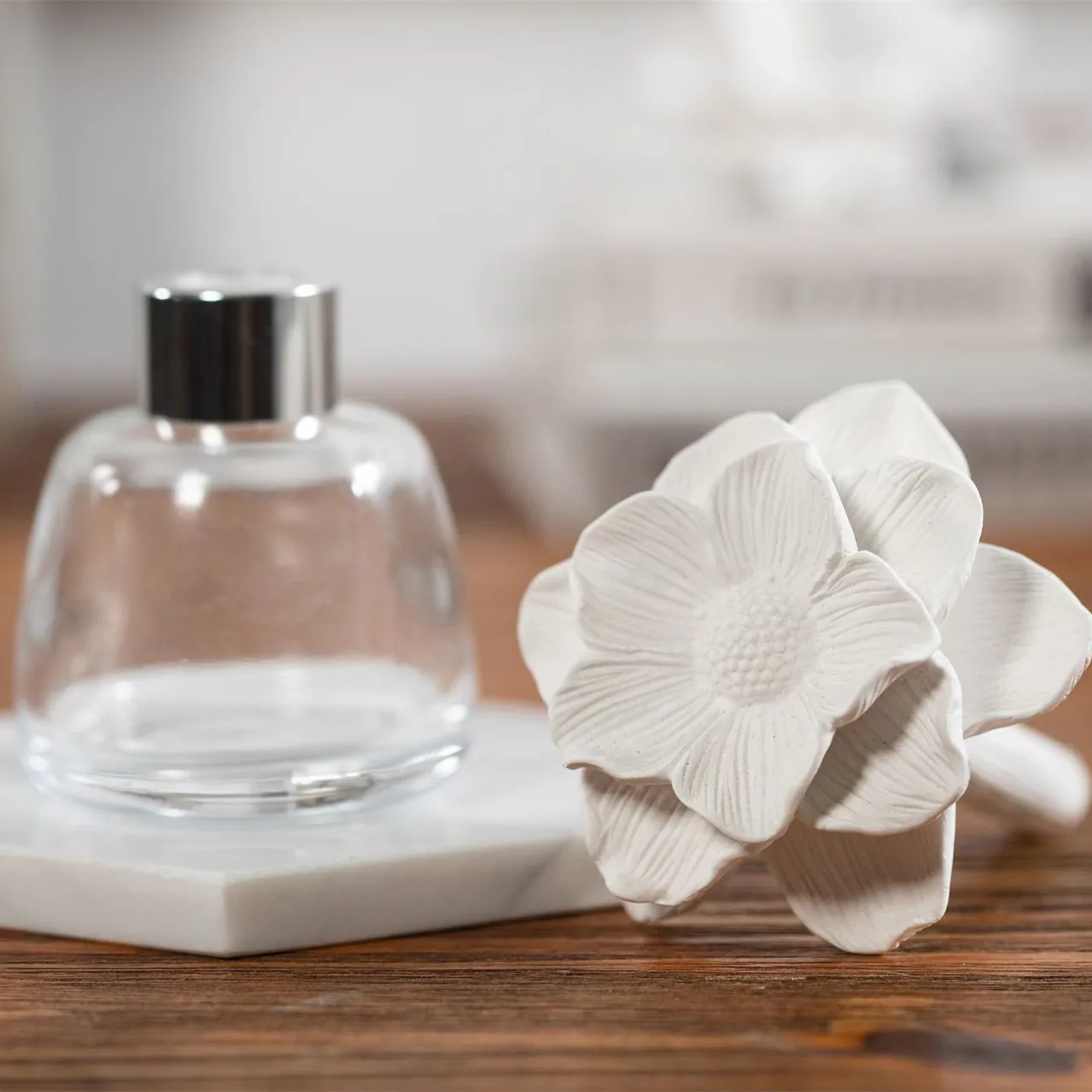 2023 Floral Design Porcelain  Set Aroma Diffuser With Elegant Flower Mosaic