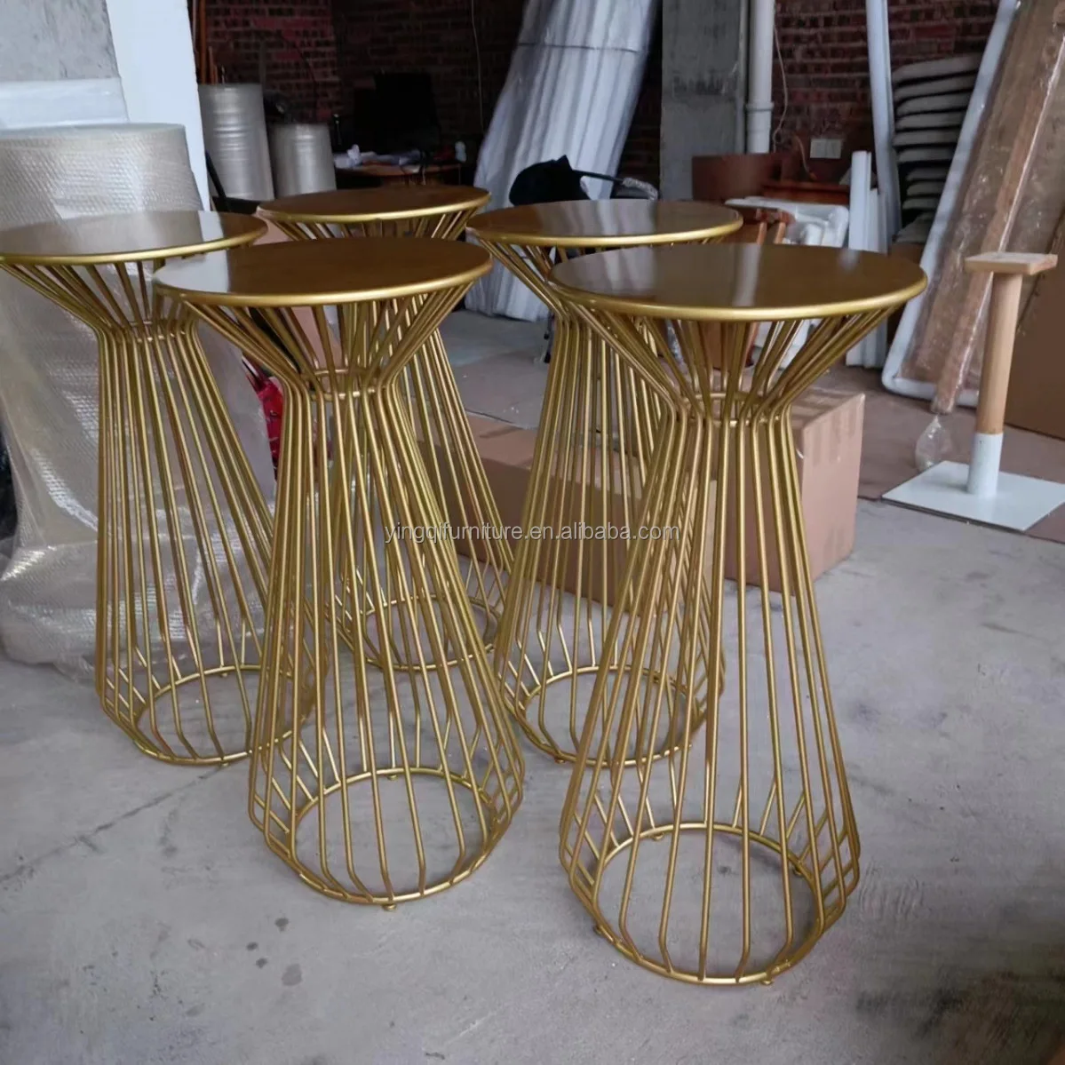 Popular Event Hire Furniture Wedding Wire Line Gold Color Base High Bar Table