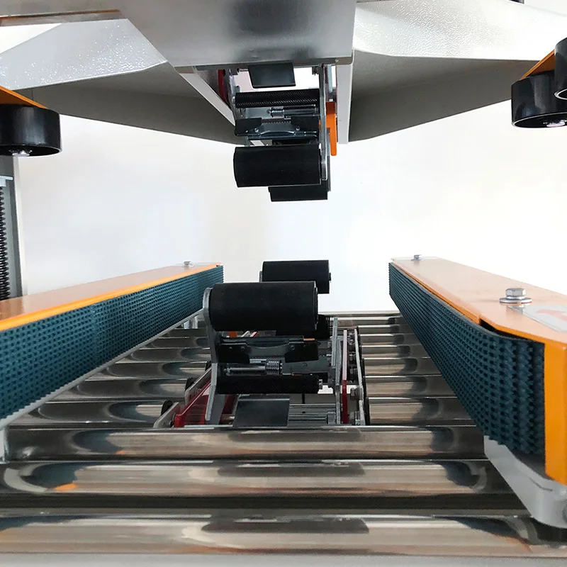 New Condition Type Tape Cartoon Sealing Packing Machine