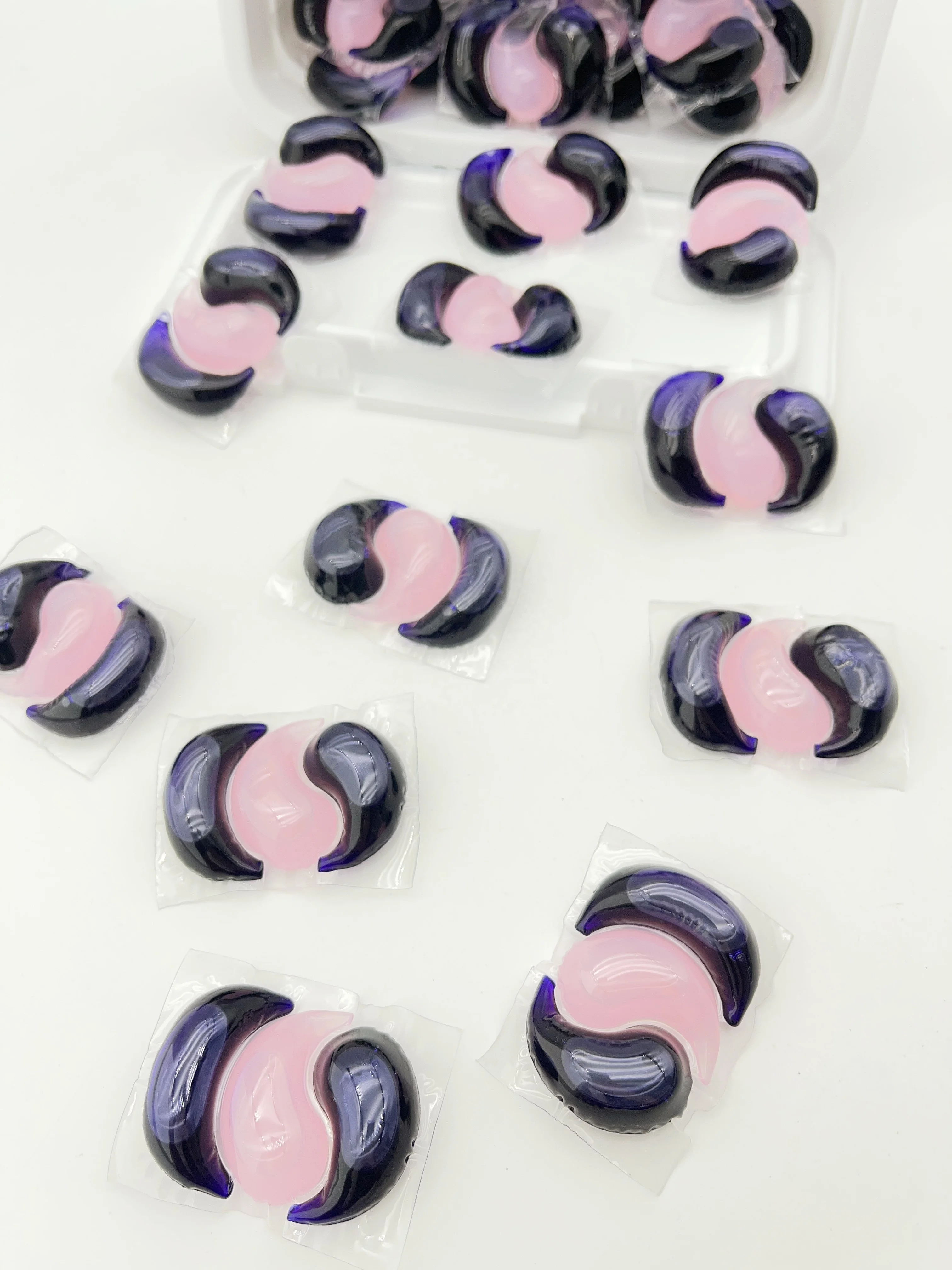 Refreshing 3 In 1 3d Dazzling Color Protection Fragrance 10g Laundry Pods Container Pods Baby Laundry Detergent Pods