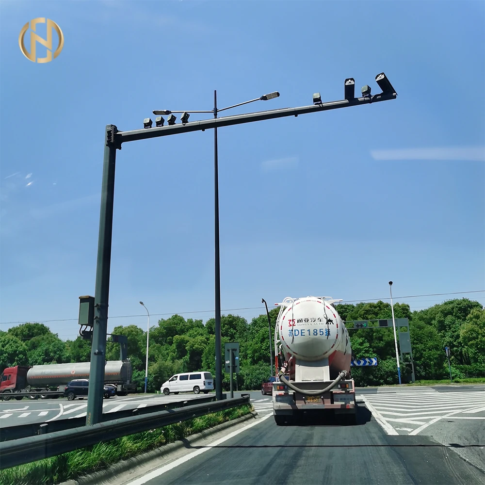 3M-12M Traffic Steel pole For Mounted Camera At The Intersection Of The Road
