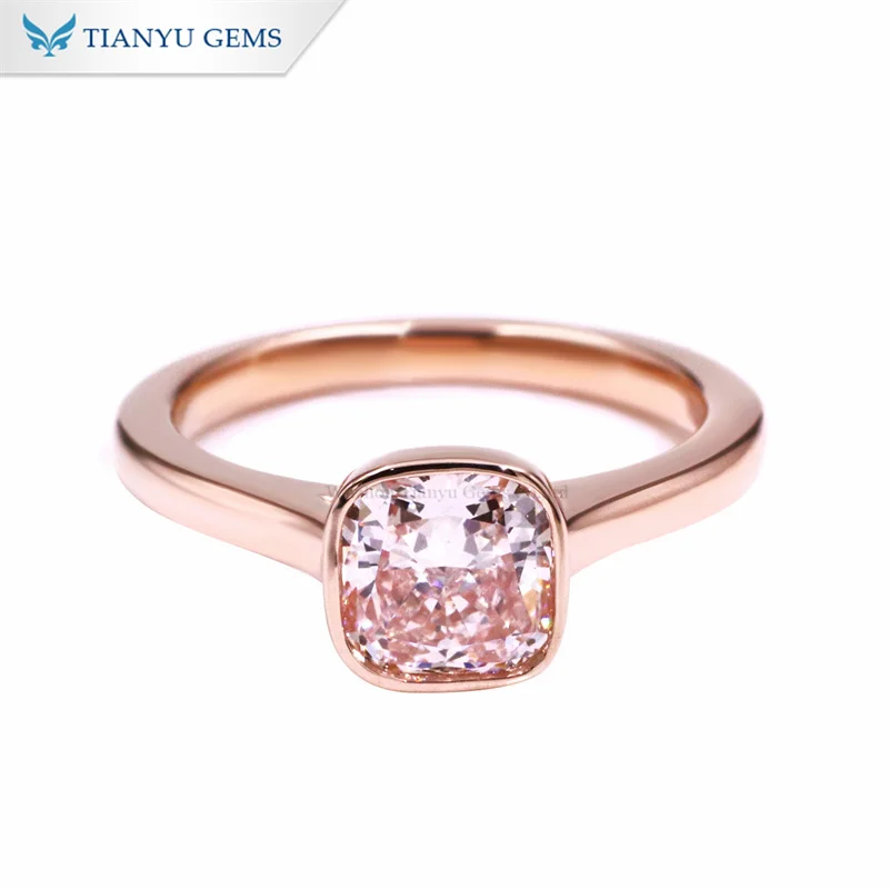 Tianyu Sparkle Fancy Light Pink 1CTW Diamond Bezel Setting Engagement Ring Lab Grown CVD Custom Gold Fine Jewelry Bride Rings