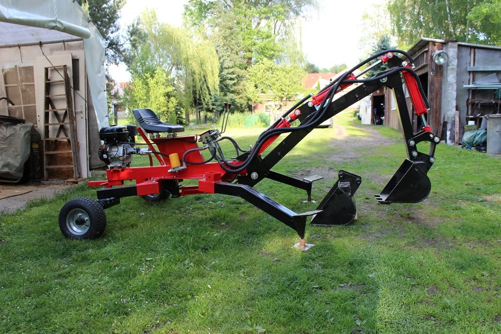 Powerful mini backhoe /Strong backhoe with 4 different size cylinder for digging