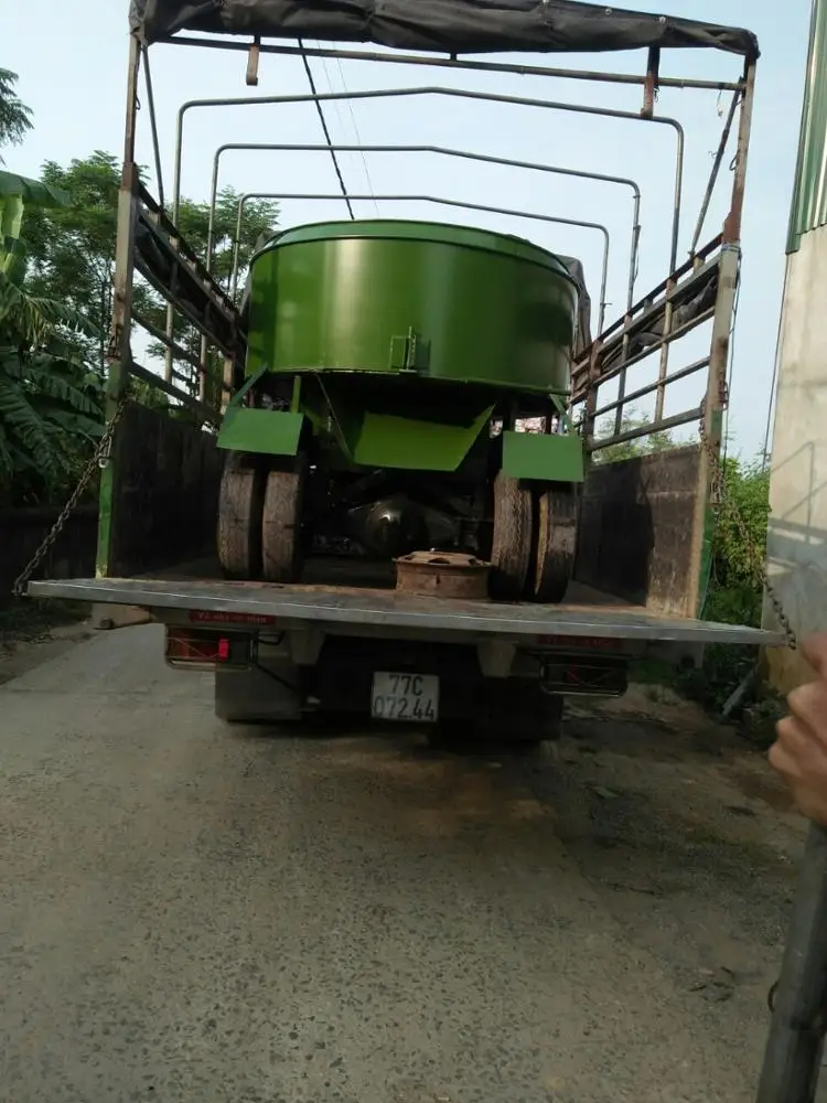 Vietnam concrete mixer high quality cheap machine for all works drum 1cubic meter 2cubic meter 6 tire diesel engine
