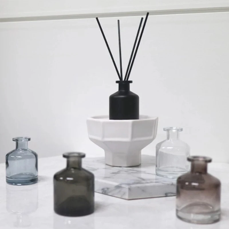High Quality 100Ml 150Ml 200Ml Essential Oil Aromatherapy Aroma Diffuser Bottle Empty Black Glass Reed Perfume Diffuser Bottle