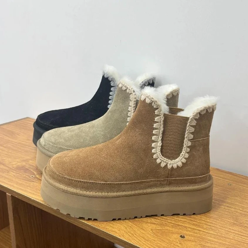 wholesale Customize Logo With Fur Soft Fluffy Winter Furry boots non-slip snow boots for women flat cow suede soft warm boots