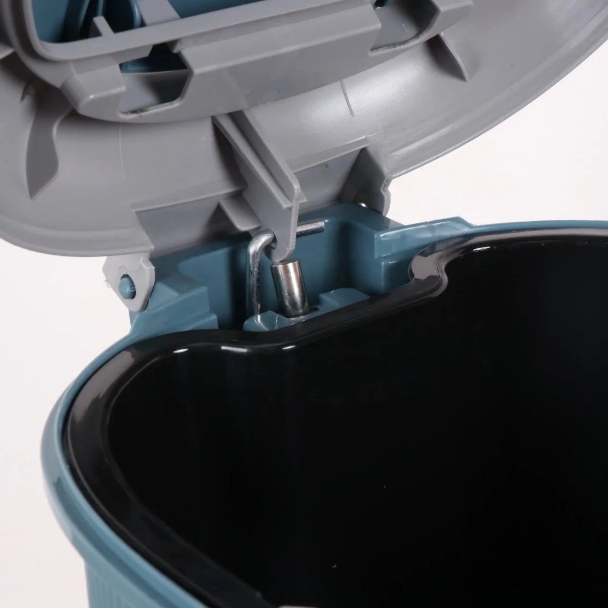 Factory Direct Sale 6L/8L Foot Pedal bin Hand Press Plastic Trash Can with Inner Bucket