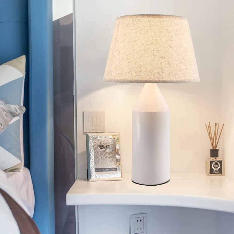 Nordic minimalist table lamp bedroom bedside modern living room creative personality fashion ins decorative ball lamp