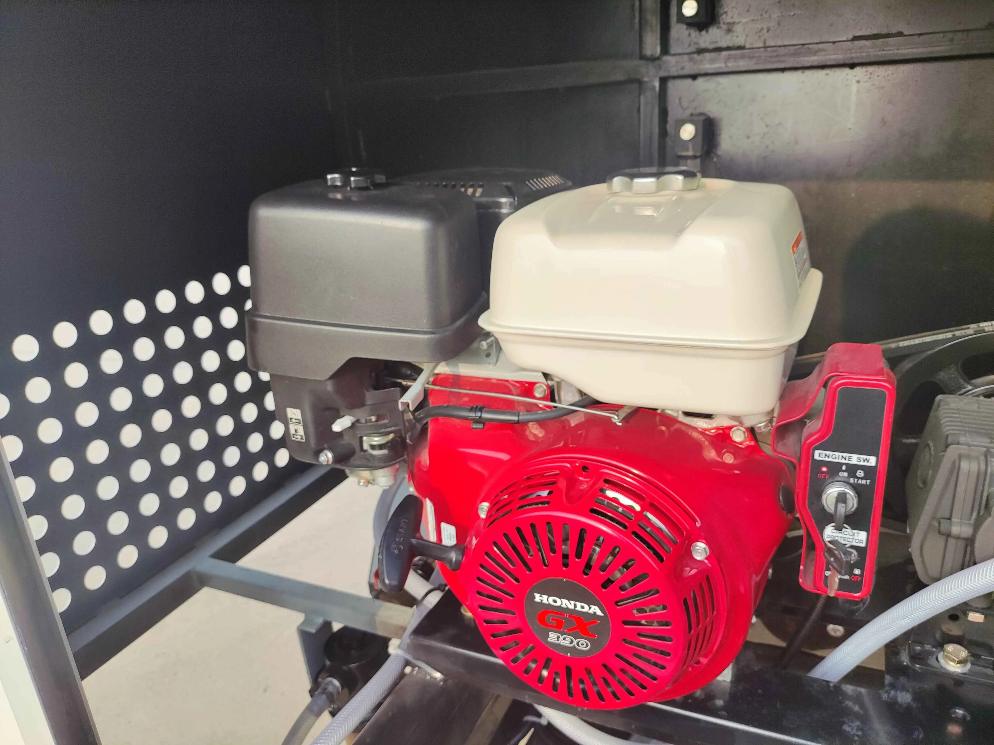 Road Maintenance Vehicle with high pressure washing and saving energy