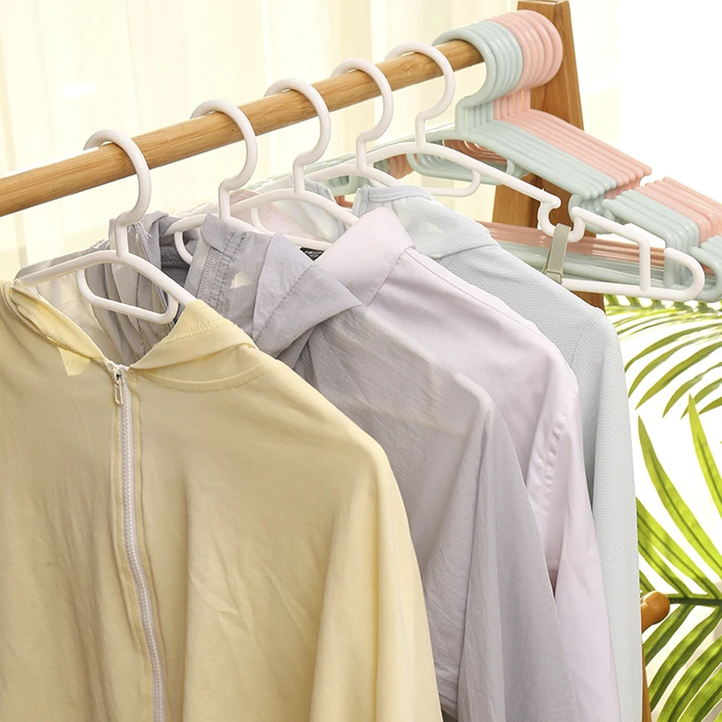 Free sample coat hanger direct wholesale laundry hangers plastic products household items plastic hanger with groove design