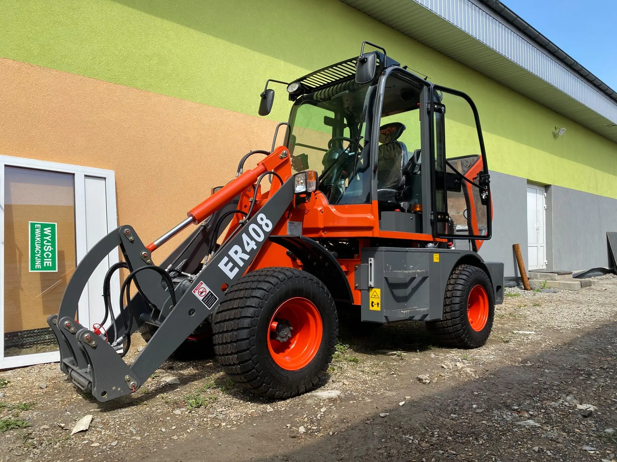 Everun High Quality Er408 0.8t Machinery with Quick Hitch Farm Hydraulic Front End Bucket Compact Mini Wheel Loader