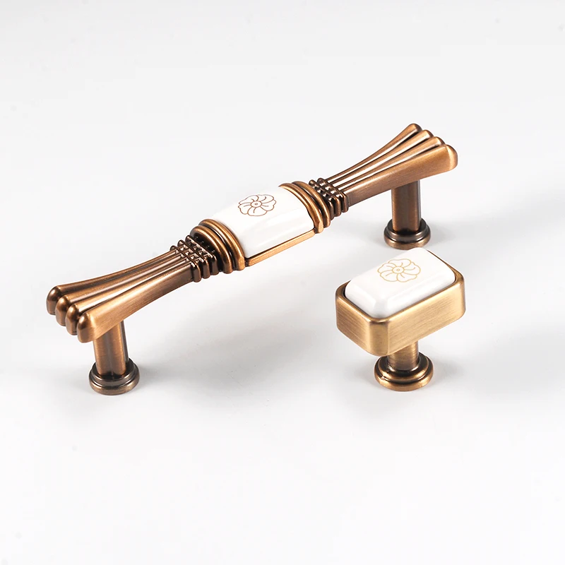 Wholesale Zinc Alloy Vintage Bedroom Drawer Dresser Wardrobe Furniture Handles And Knobs For Kitchen Cabinet